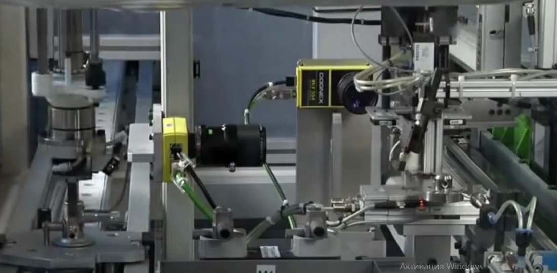 Robotized thermostatic valve production
