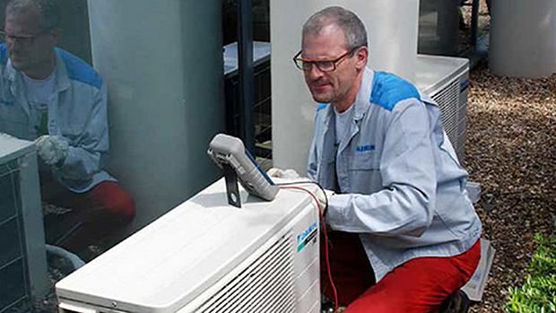 Daikin UK moves to guarantee R410A price